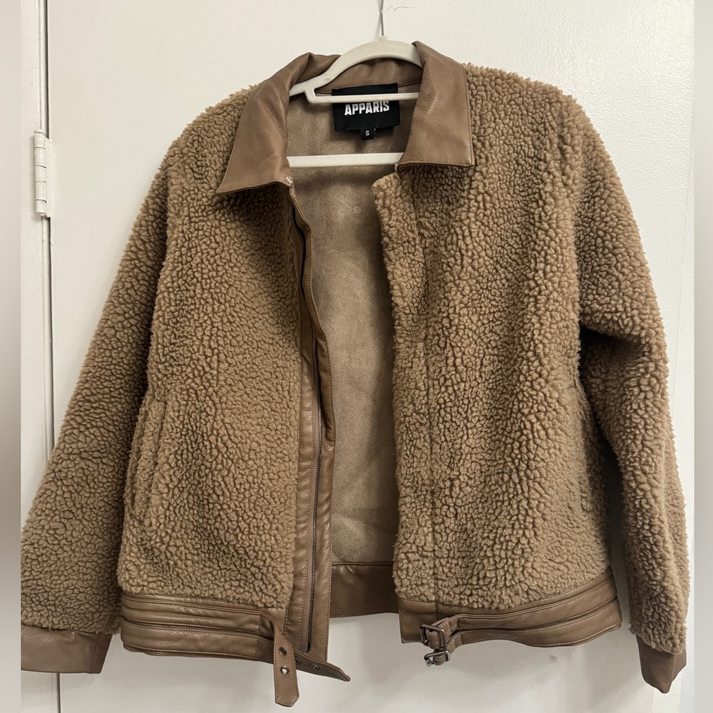 APPARIS Tan Shearling Jacket Leather Detail